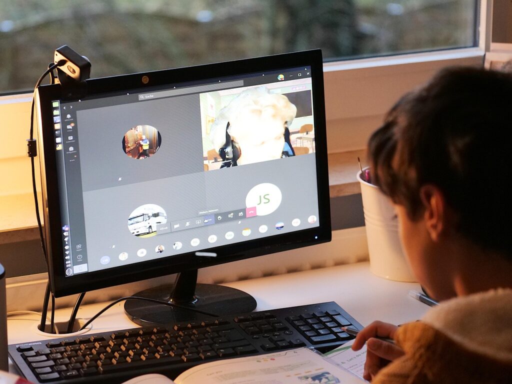 学習障害について匿名で相談できる場所はどこですか？