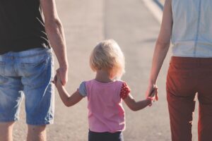女性の子育てに関する悩み相談はどこでできる？