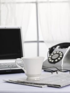 LINE相談は休日の土日にできるの？