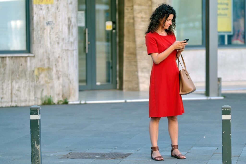 女性の電話相談はどのような人に向いてる？